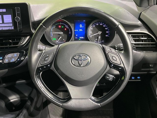 TOYOTA C-HR 2017 Image 31
