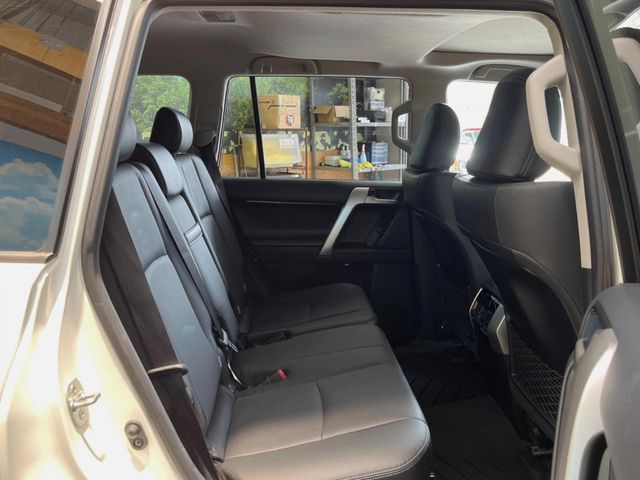 TOYOTA LANDCRUISER PRADO 2023 Image 31