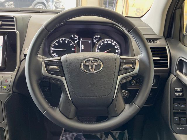 TOYOTA LANDCRUISER PRADO 2023 Image 31