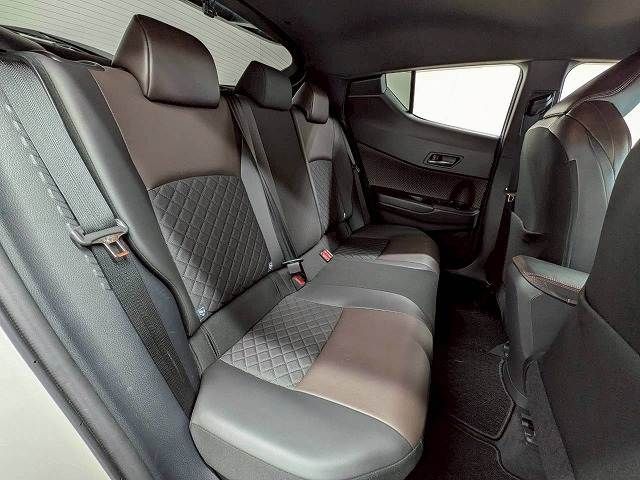 TOYOTA C-HR 2019 Image 31