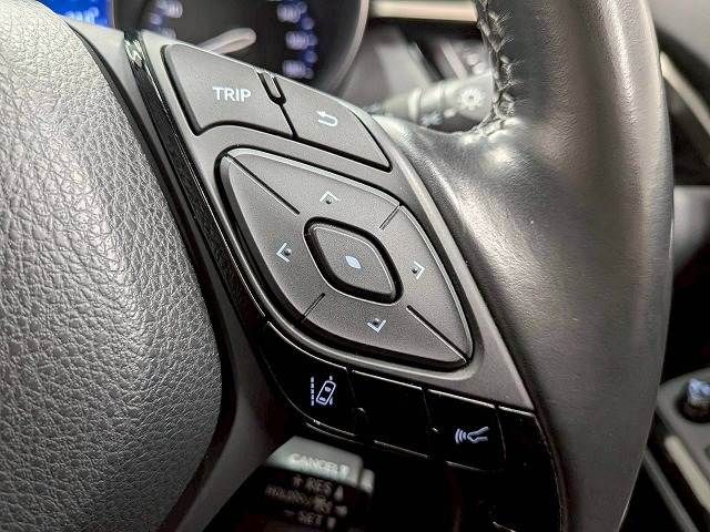 TOYOTA C-HR 2019 Image 31