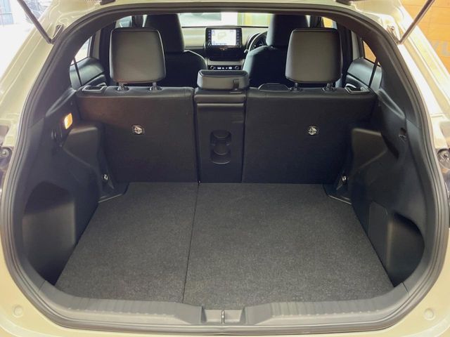 TOYOTA YARIS CROSS HYBRID 2024 Image 31