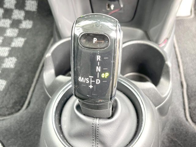 BMW MINI COOPER D 2020 Image 31