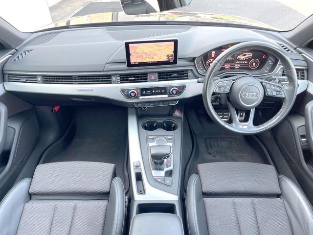 AUDI A4 AVANT 2017 Image 31