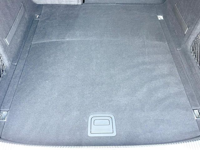 AUDI A4 AVANT 2017 Image 31