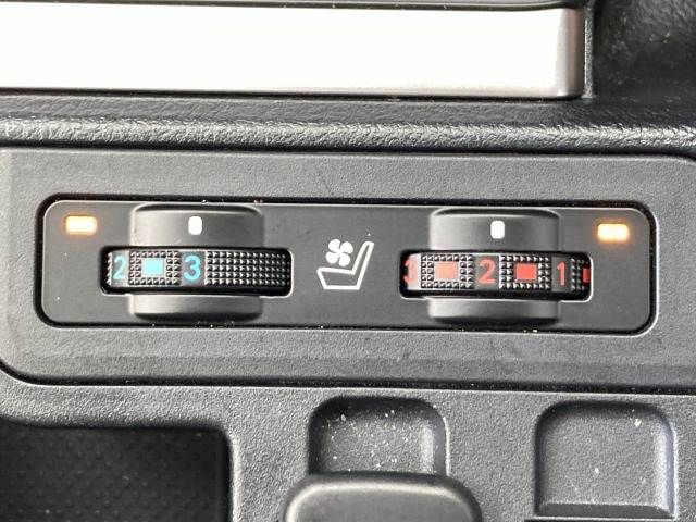 TOYOTA LANDCRUISER PRADO 2022 Image 31