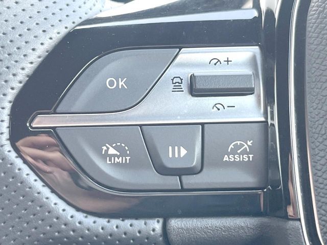 PEUGEOT 408 2023 Image 31