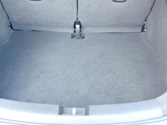 VOLKSWAGEN THE BEETL 2017 Image 31