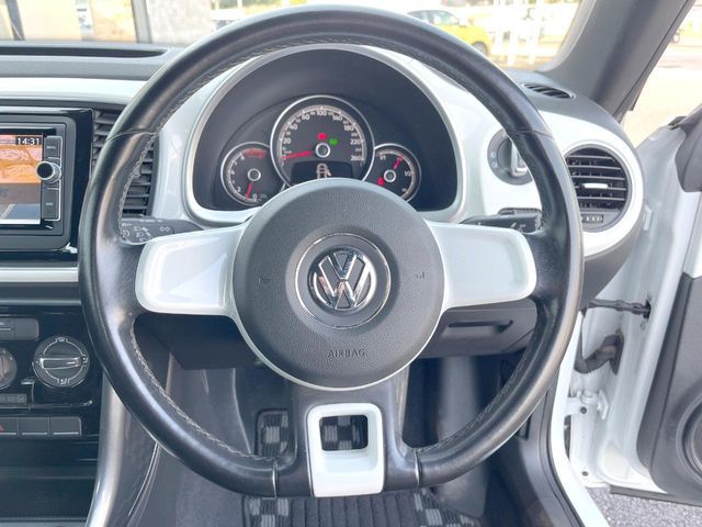 VOLKSWAGEN THE BEETL 2017 Image 31