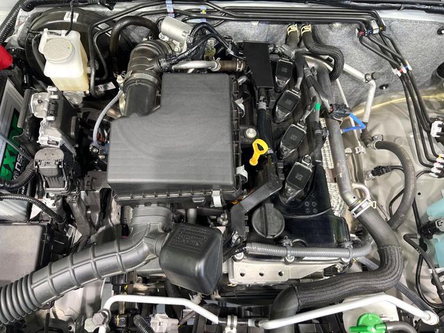 SUZUKI JIMNY NOMADE 2025 Image 31