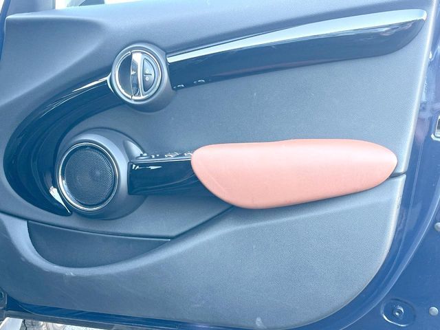 BMW MINI COOPER D 5D 2017 Image 31