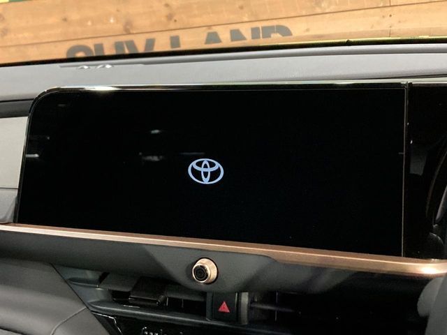 TOYOTA CROWN ESTATE 4WD 2025 Image 31