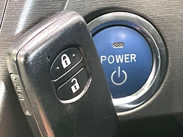 TOYOTA PRIUS 2015 Image 31