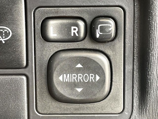 TOYOTA PRIUS 2015 Image 31