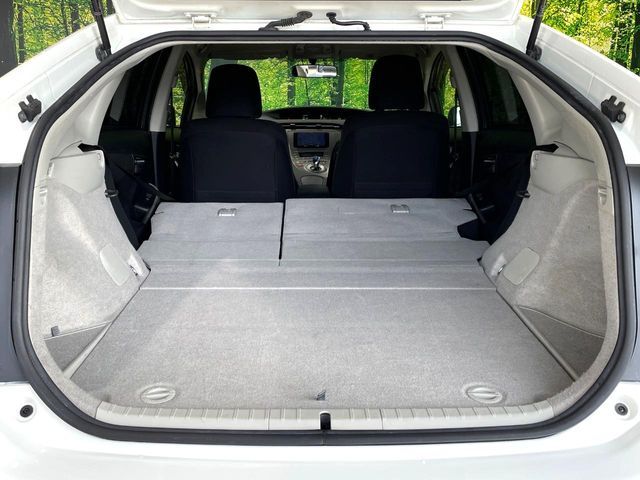 TOYOTA PRIUS 2015 Image 31