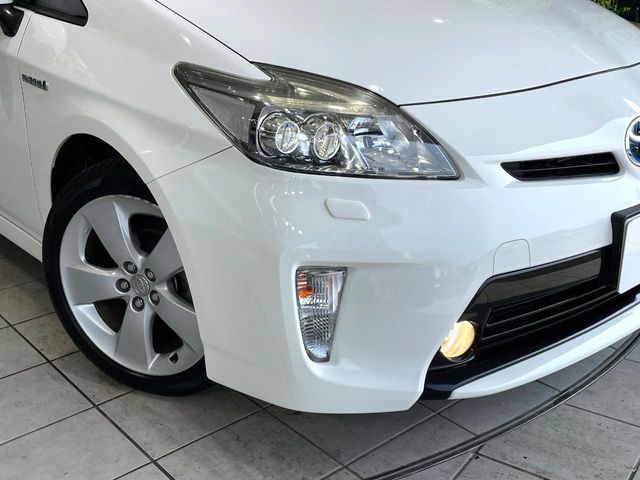 TOYOTA PRIUS 2015 Image 31