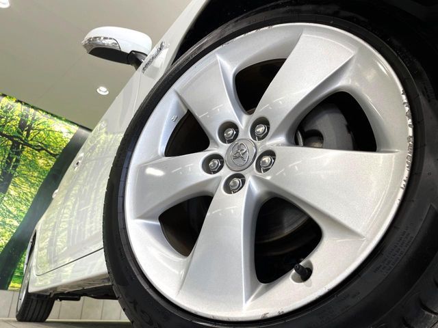 TOYOTA PRIUS 2015 Image 31