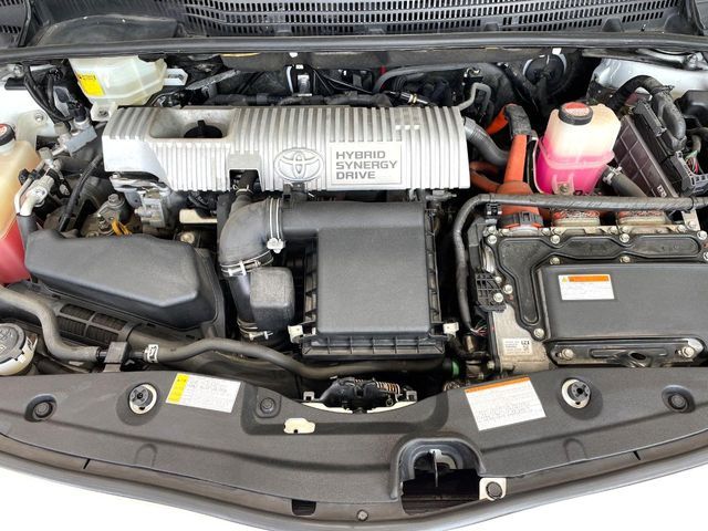 TOYOTA PRIUS 2015 Image 31