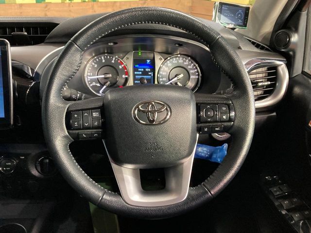 TOYOTA HILUX 4WD 2023 Image 31