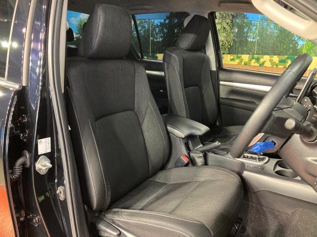 TOYOTA HILUX 4WD 2023 Image 31