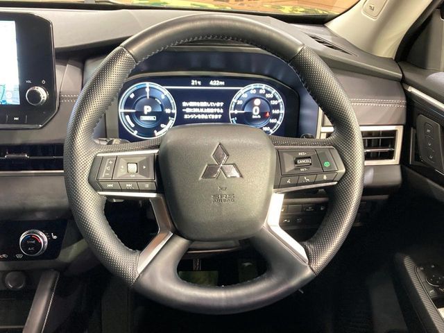 MITSUBISHI OUTLANDER PHEV 2023 Image 31