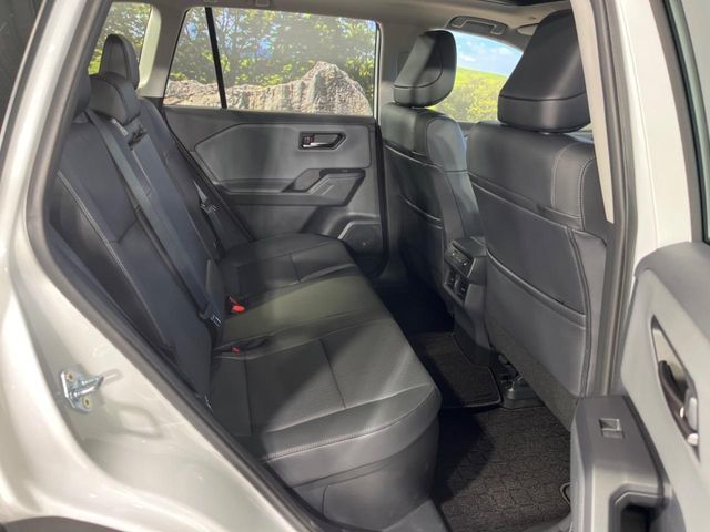 TOYOTA RAV4 HYBRID 4WD 2026 Image 31