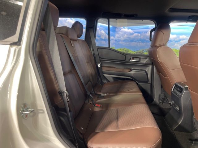 TOYOTA LANDCRUISER 250 2024 Image 31