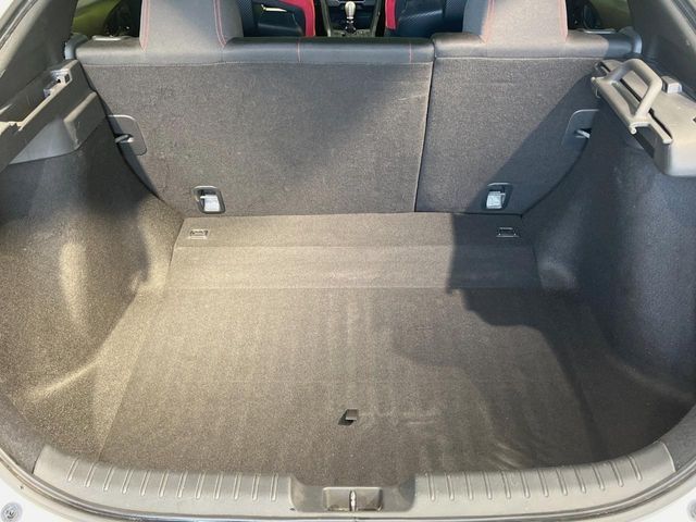 HONDA CIVIC HATCHBACK 2018 Image 31