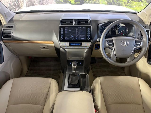 TOYOTA LANDCRUISER PRADO 2023 Image 31