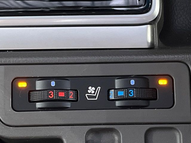 TOYOTA LANDCRUISER PRADO 2023 Image 31