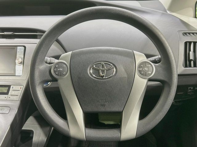 TOYOTA PRIUS 2012 Image 31