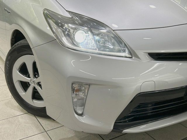 TOYOTA PRIUS 2012 Image 31