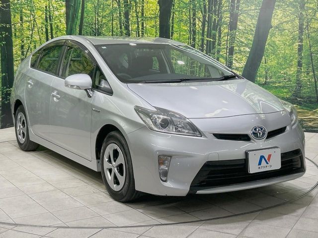 TOYOTA PRIUS 2012 Image 31