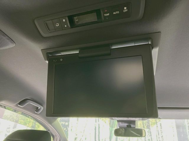 TOYOTA VOXY 2019 Image 31