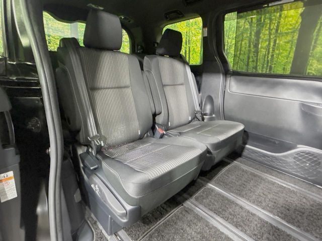 TOYOTA VOXY 2019 Image 31