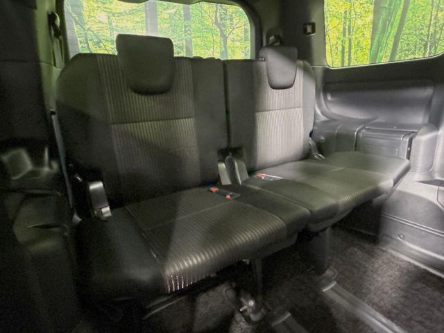 TOYOTA VOXY 2019 Image 31