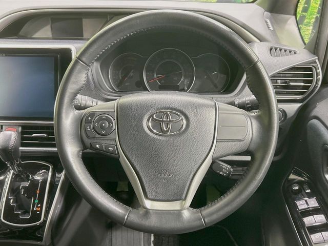 TOYOTA VOXY 2019 Image 31