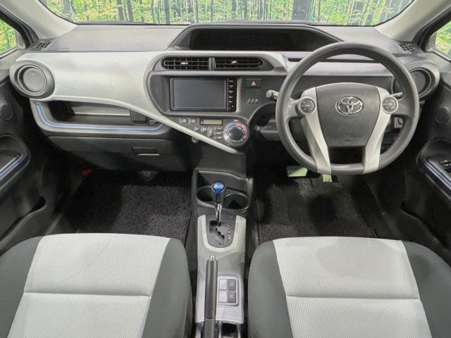 TOYOTA AQUA 2014 Image 31