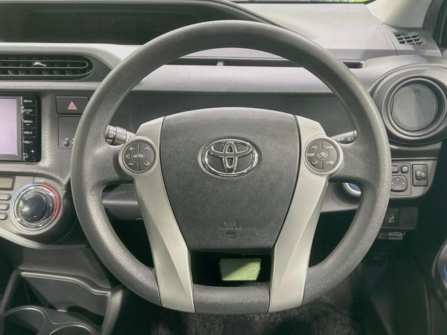 TOYOTA AQUA 2014 Image 31