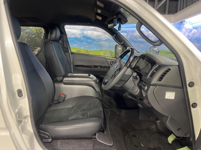 TOYOTA HIACE VAN 2WD 2023 Image 31