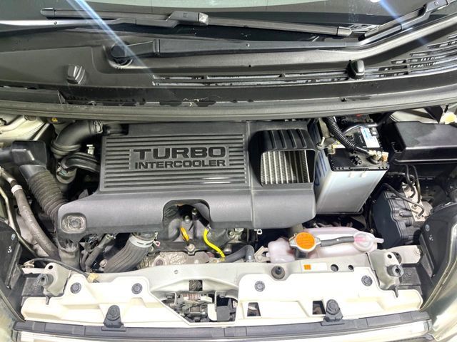 DAIHATSU MOVE CUSTOM 2015 Image 31