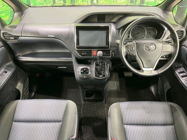 TOYOTA VOXY 2015 Image 31