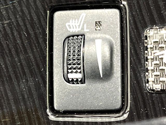 TOYOTA MARK X 2017 Image 31