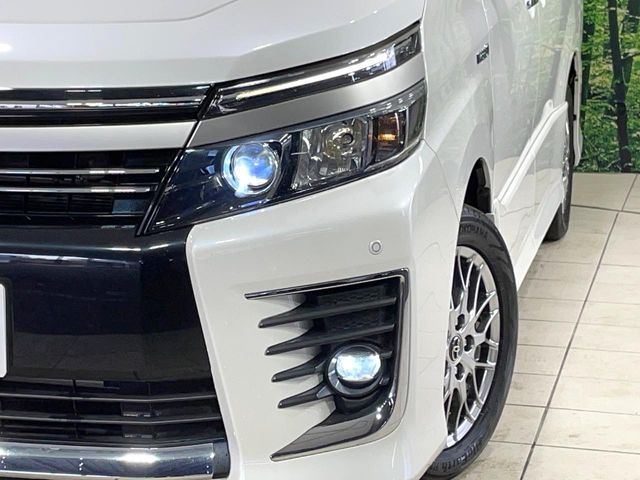 TOYOTA VOXY HYBRID 2016 Image 31