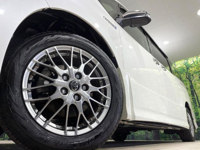 TOYOTA VOXY HYBRID 2016 Image 31