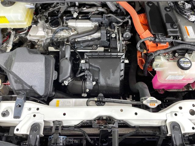 TOYOTA VOXY HYBRID 2016 Image 31