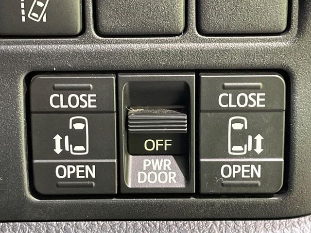 TOYOTA VOXY 2020 Image 31