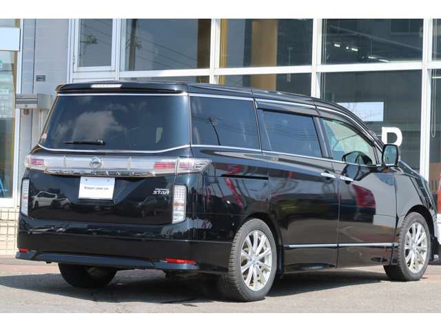 NISSAN ELGRAND  4WD 2022 Image 31