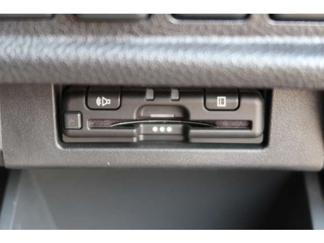 NISSAN ELGRAND  4WD 2022 Image 31