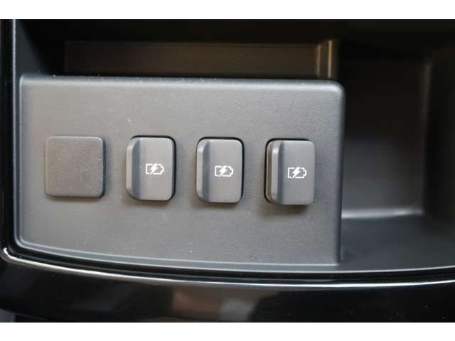 NISSAN ELGRAND  4WD 2022 Image 31